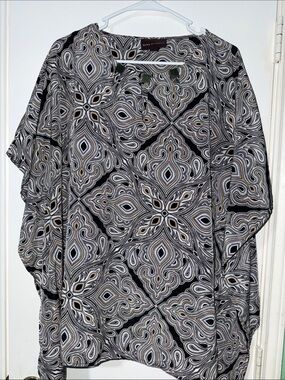 Dana Buchman Black, Gray & Cream Geometric Tunic